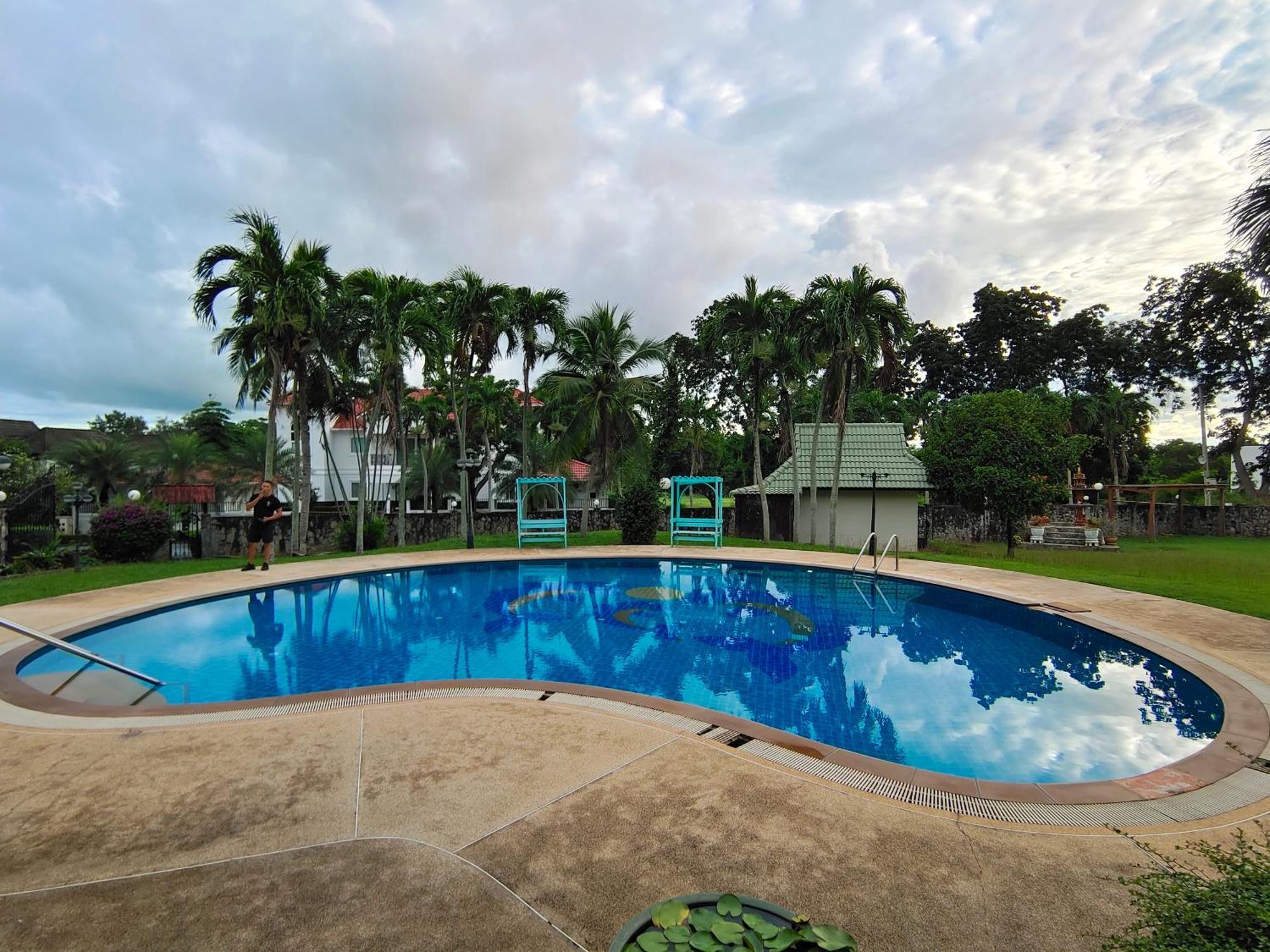 Phoenix Golf 10 Badroom Pool Villa Ban Huai Yai Exterior photo